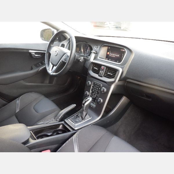 Volvo V40 2.0 D2 ECO 120 MOMENTUM BUSINESS GEARTRONIC - 13000